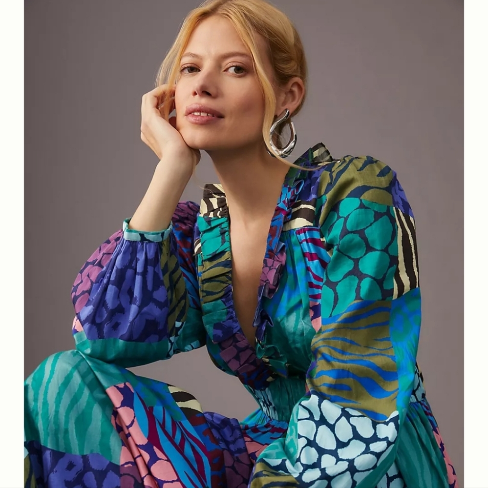 🌼 TOP SELLER!!🌼 4 pc Contemporary Fashion Style Box. Flirty, Sexy, Casual!